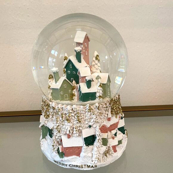 Cupcakes & Cashmere Christmas Musical Waterglobe 7x5  Festive Holiday Decor NEW - Picture 10 of 14
